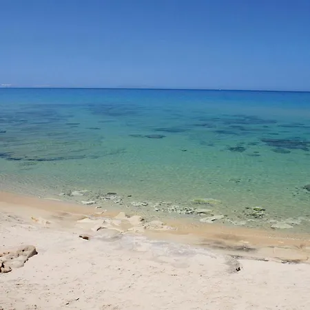 Trilo Beach * Monte Nai
